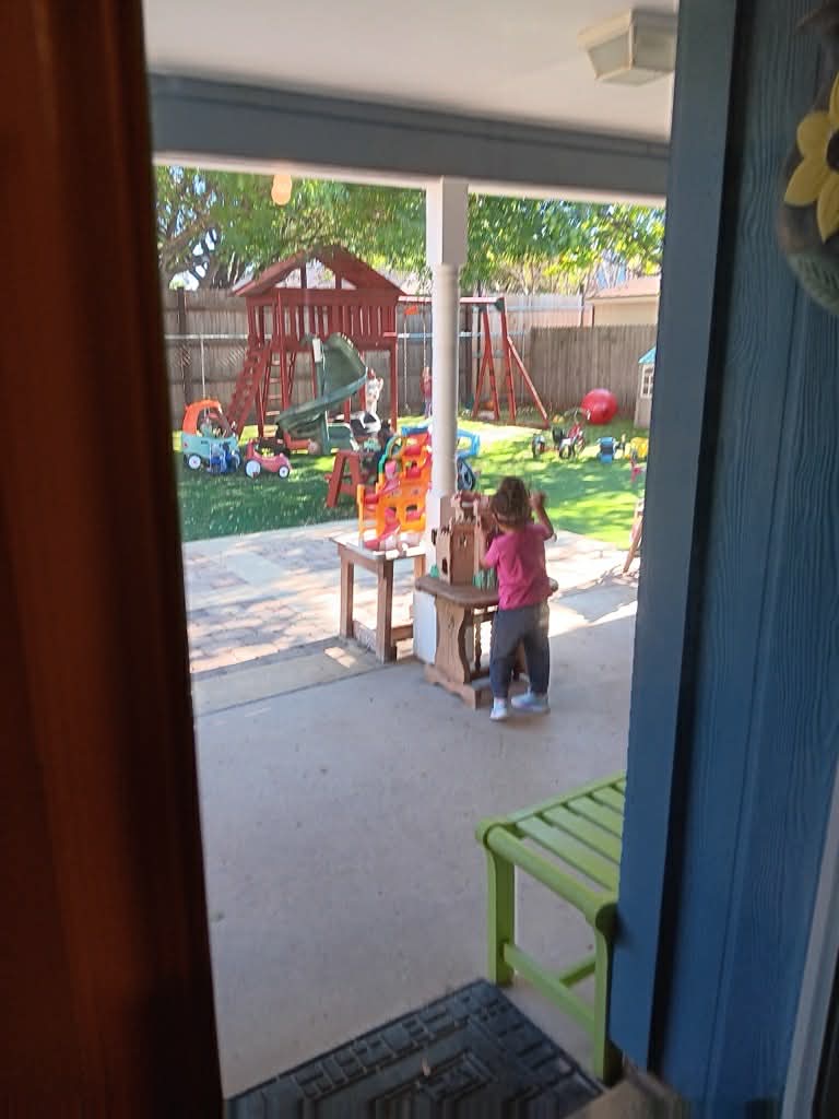 Carmen  Abraham's Photo