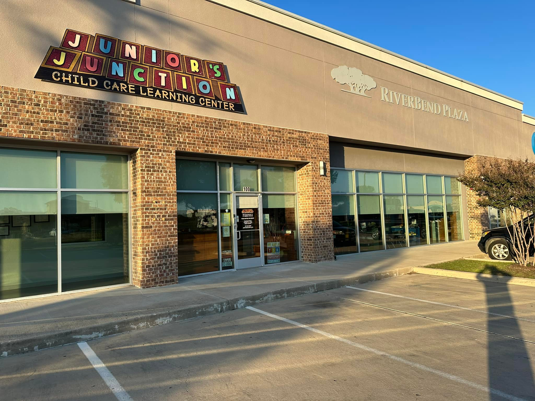 Junior's Junction's Photo