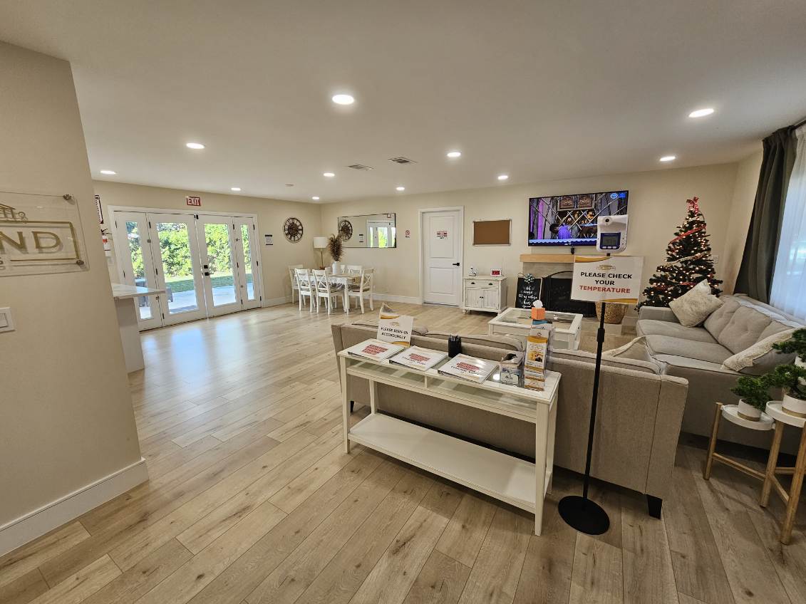 THE GRAND SENIOR LIVING's Photo