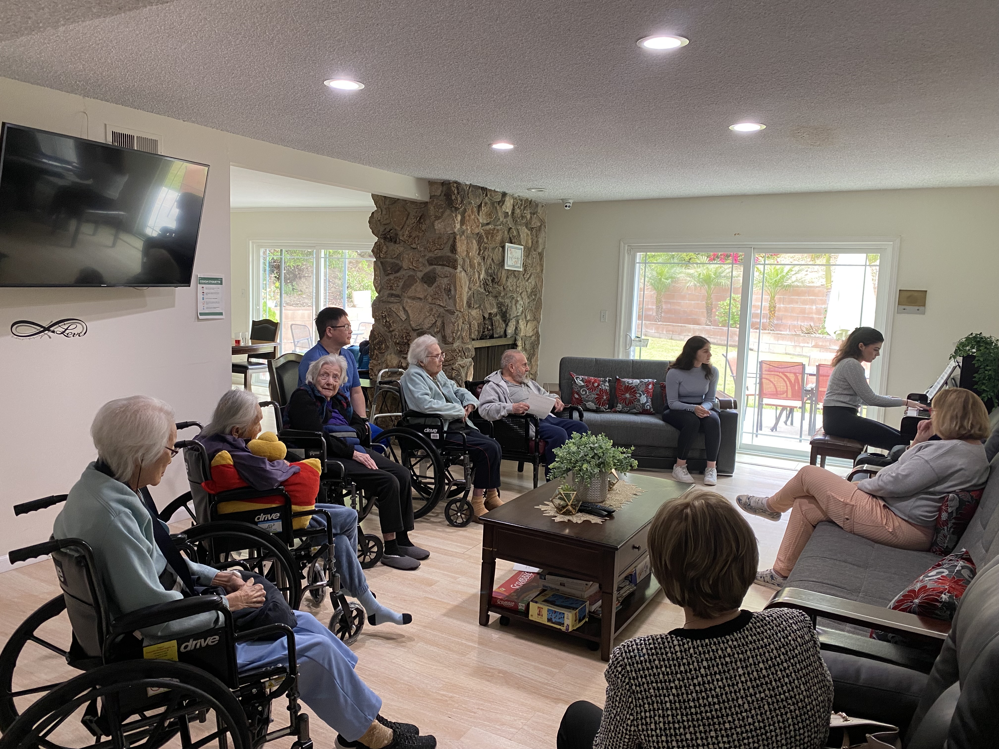 HOLLYWOOD HEALTHY LIVING LLC's Photo