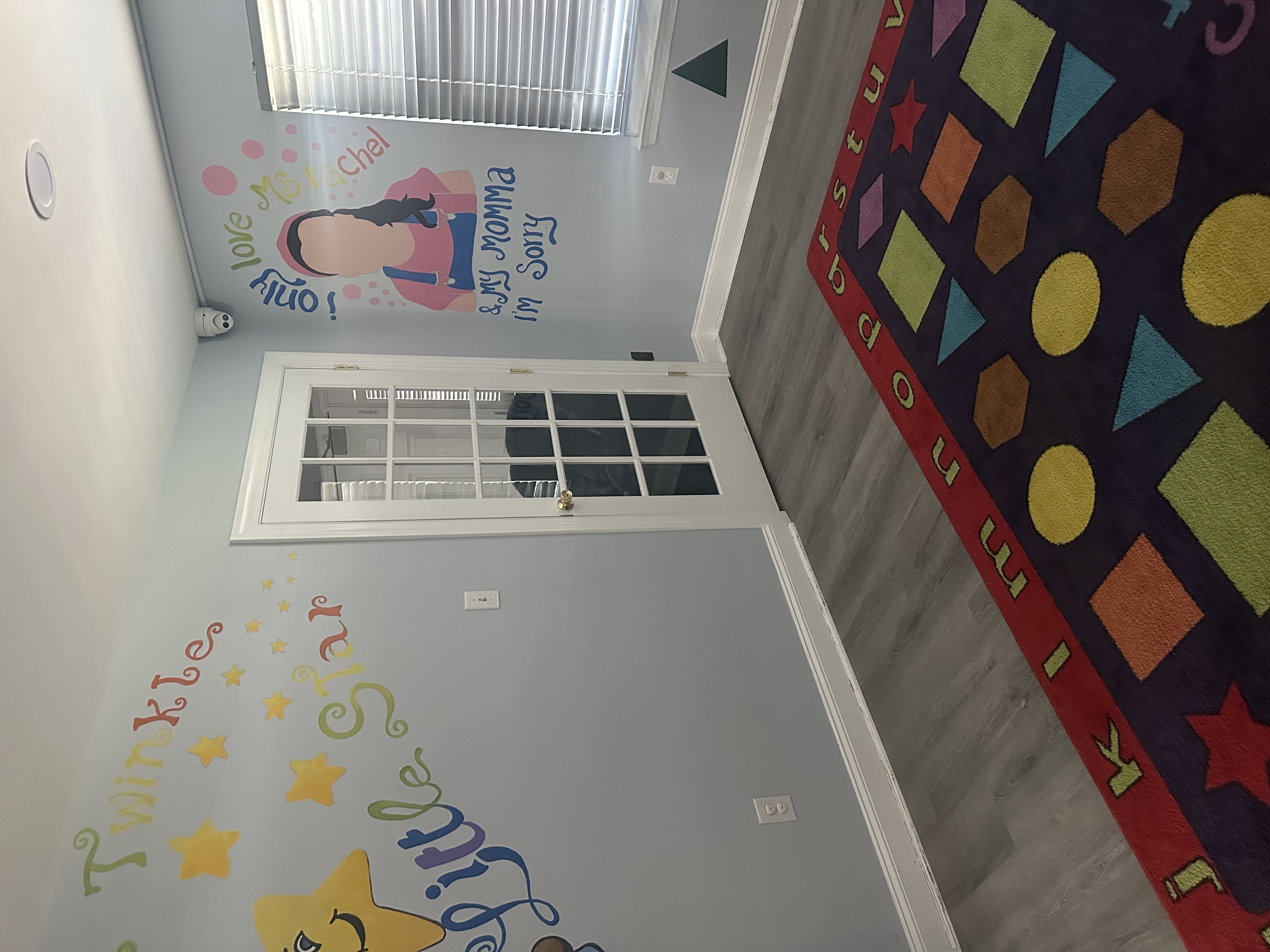 Children's Den's Photo